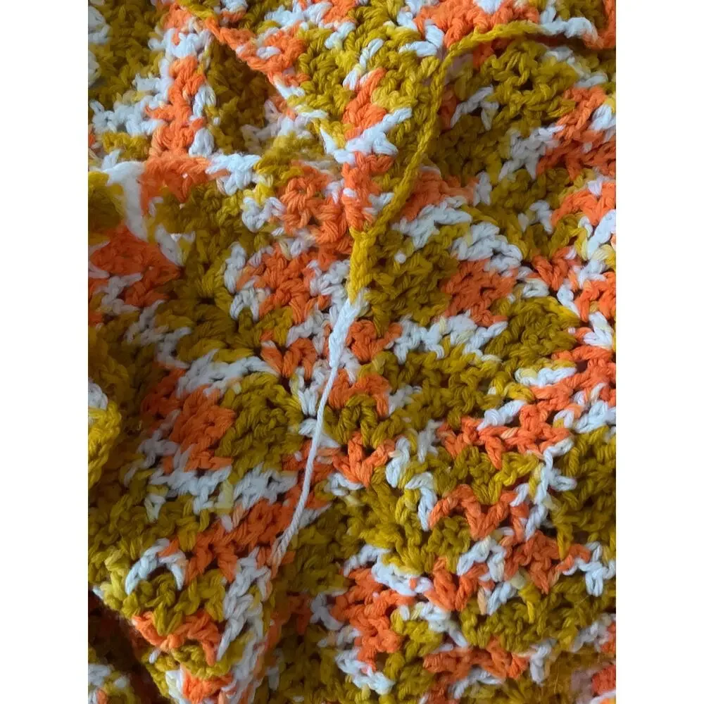 unknown vintage scalloped
